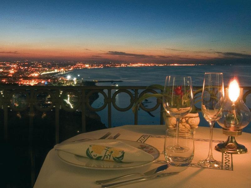 Hotel Posillipo Gabicce Mare Buitenkant foto