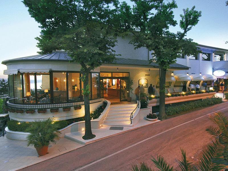Hotel Posillipo Gabicce Mare Buitenkant foto