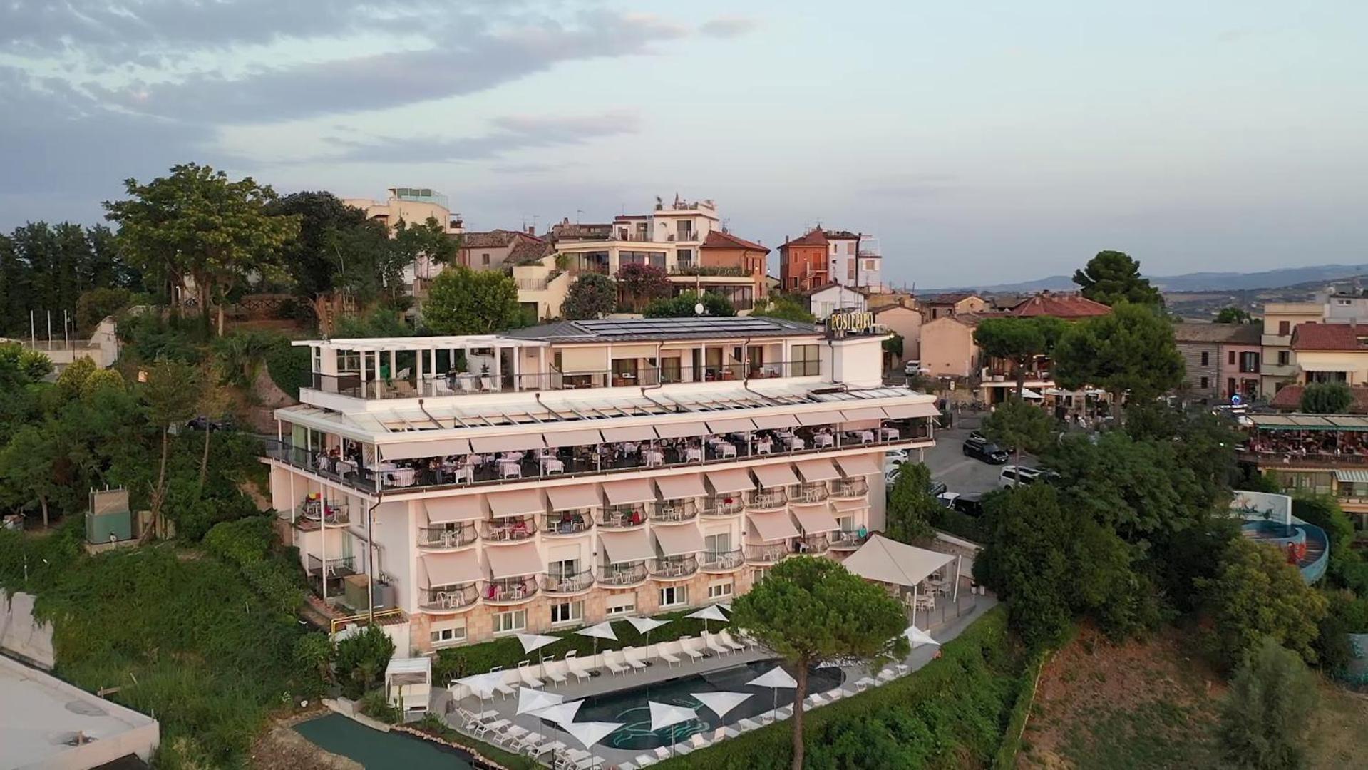 Hotel Posillipo Gabicce Mare Buitenkant foto