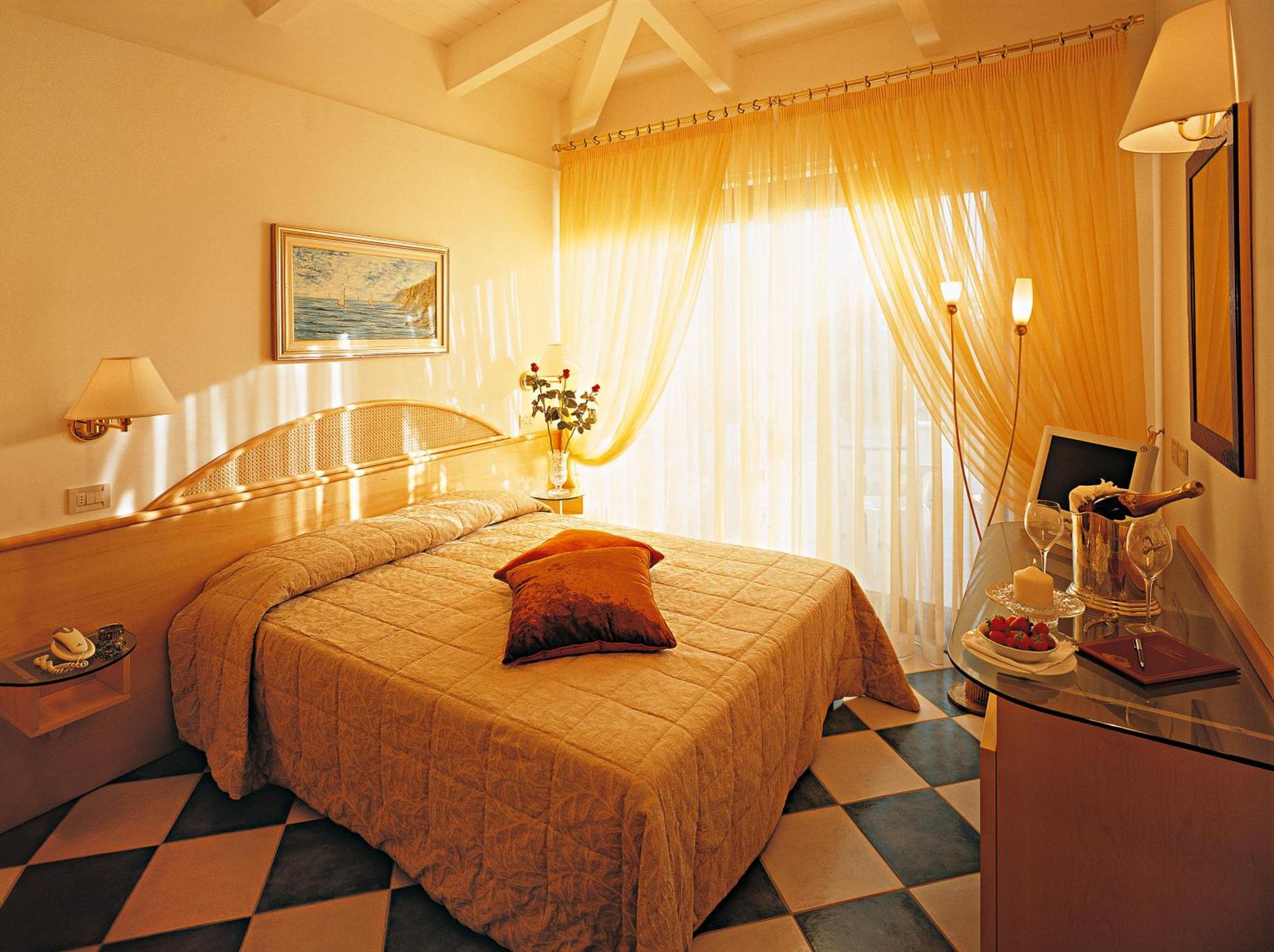 Hotel Posillipo Gabicce Mare Buitenkant foto