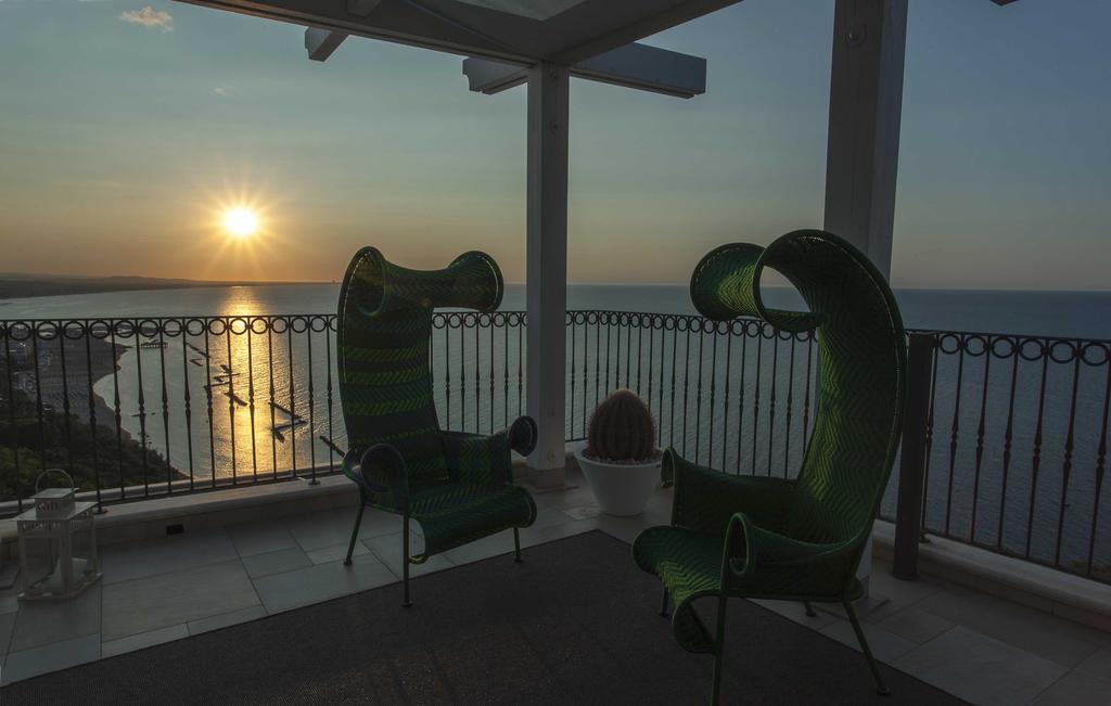 Hotel Posillipo Gabicce Mare Buitenkant foto